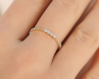 Solid Gold (14K, 18K) Ring, Dainty ring with 4 up to 7 Diamonds, Thin Ring with Diamonds, Modern Diamond Ring, Minimal Diamonds Ring