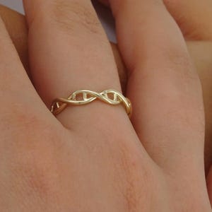 Solid Gold DNA Helix Ring | Twist Band | Minimalist Science Jewelry | 9K, 14K, 18K