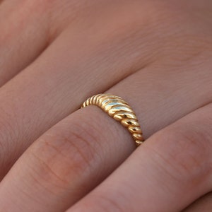 Solid Gold Ring 9K-14K-18K, Croissant Ring, Kuppel Ring, Geschenk für sie, Statement Ring, modern