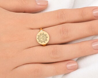 Solid Gold Sun Signet Ring, Celestial Sunburst Ring, Gold Ring, Unisex Tarot Ring, Minimalist Statement Ring, Gift for Her Him