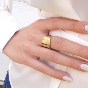Elegant Solid Gold Wide Band Ring | Adjustable & Personalized for Women | 9K, 14K, 18K