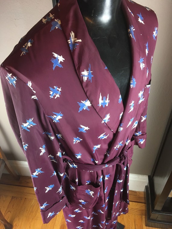 Handsome 1950s Rayon Print Robe - image 6