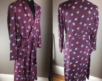 Handsome 1940s / 1950s Rayon Print Robe
