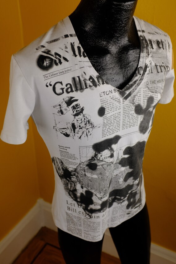 Iconic Y2K John Galliano Newsprint Tee shirt - S/M - image 4
