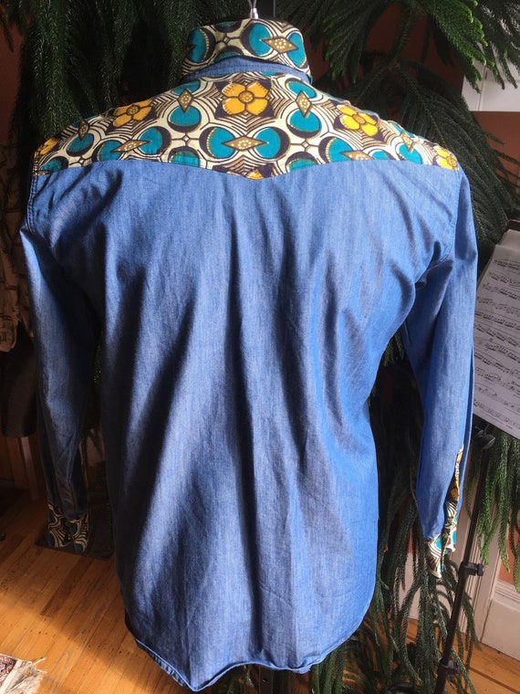 1980s Western Denim Shirt with Print Detail - image 3