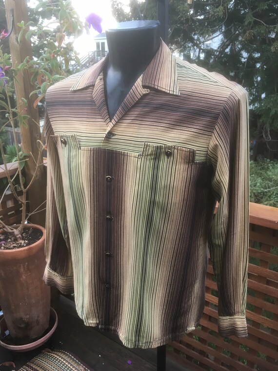 Handsome 1940s/50s Striped Rayon Loop Collar Shirt
