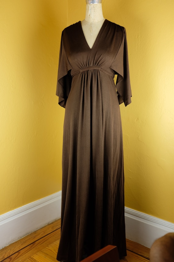 1970s Hostess Gown, Size Medium