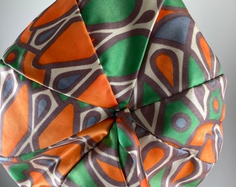 1960s Colorful Paneled Beret With Matching Scarf - Vintage  display picture 1