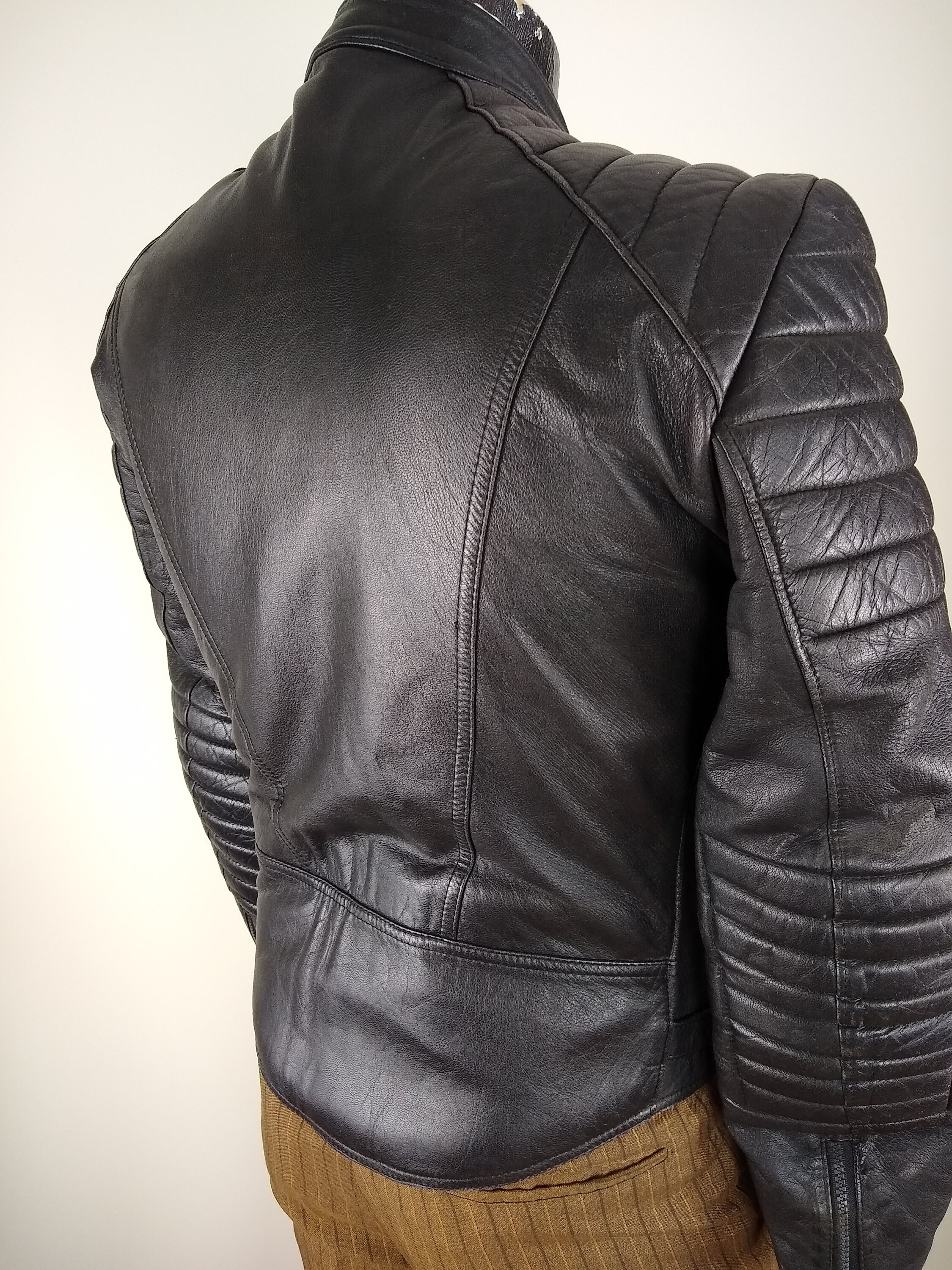 超スタイリッシュな1970年代のドイツ製レザーモーターサイクル