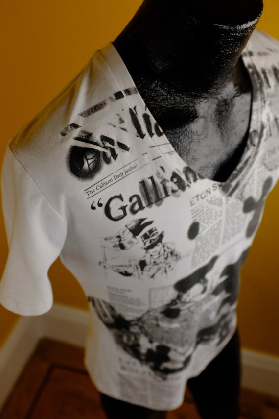 Iconic Y2K John Galliano Newsprint Tee shirt - S/M - image 6