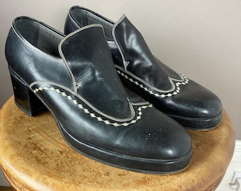 1970s El Padrino Men’s Black Platform Shoes With White Embroidery - Size 12