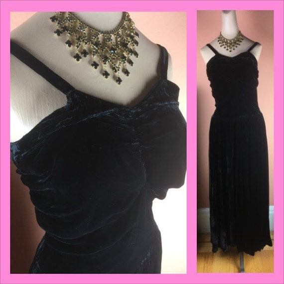 1940s Black Velvet Gown - image 1