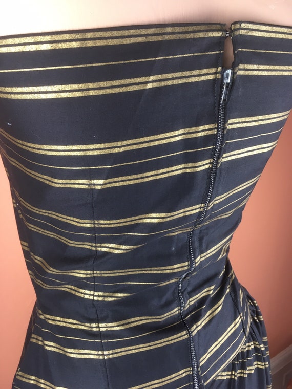 Black and Gold Striped 1950s Cotton Dress - image 6