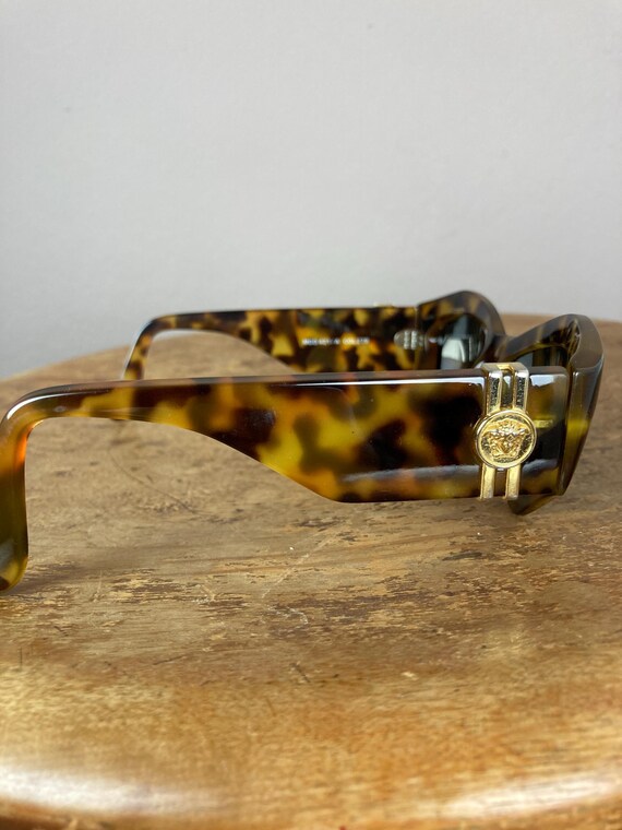1990s Gianni Versace Tortoiseshell Sunglasses Model 241/A  display picture 1