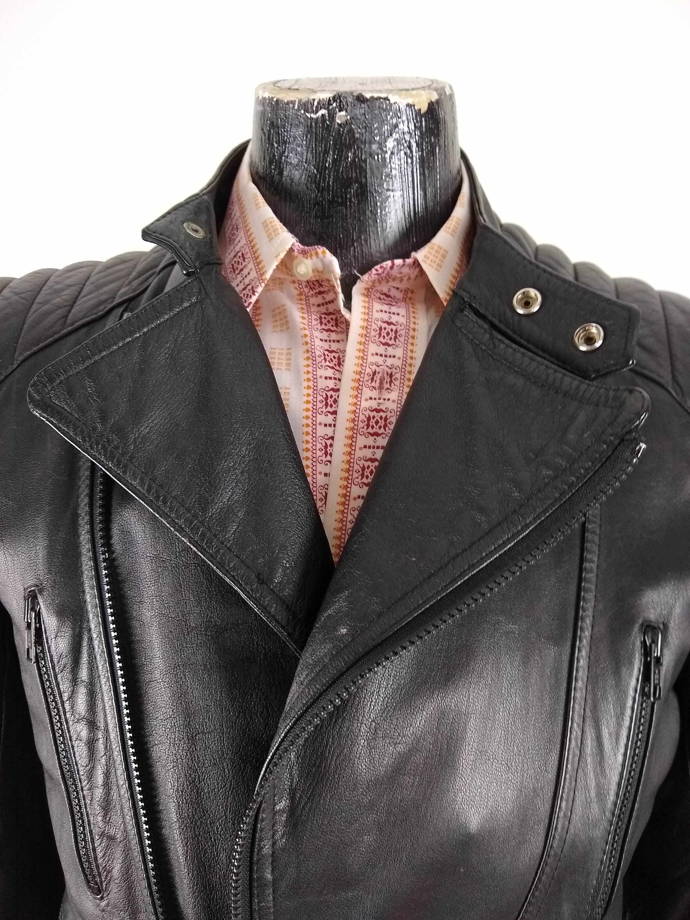 超スタイリッシュな1970年代のドイツ製レザーモーターサイクル