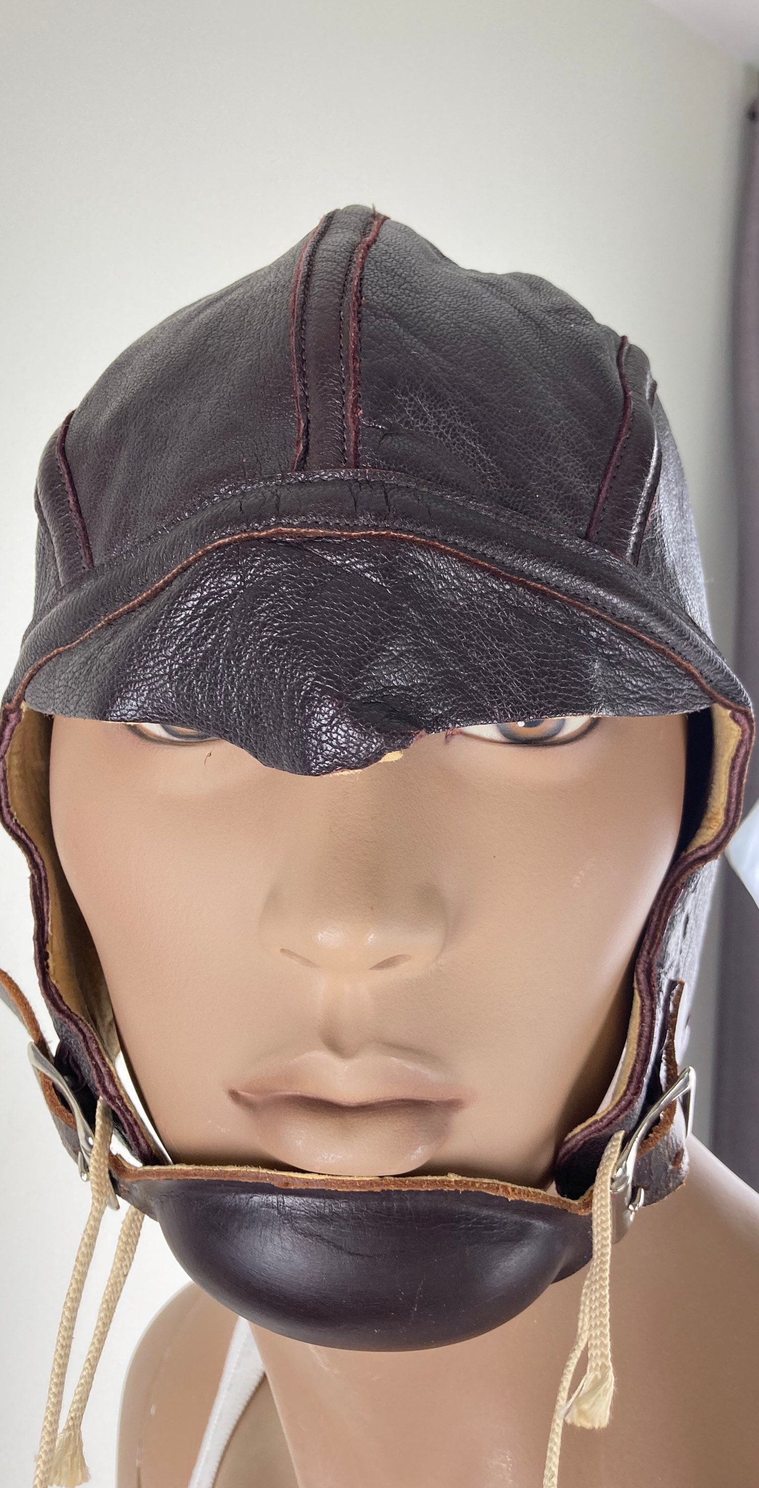 World War 2 US Navy Pilot Leather Flight Helmet Hat Cap NAF 1092