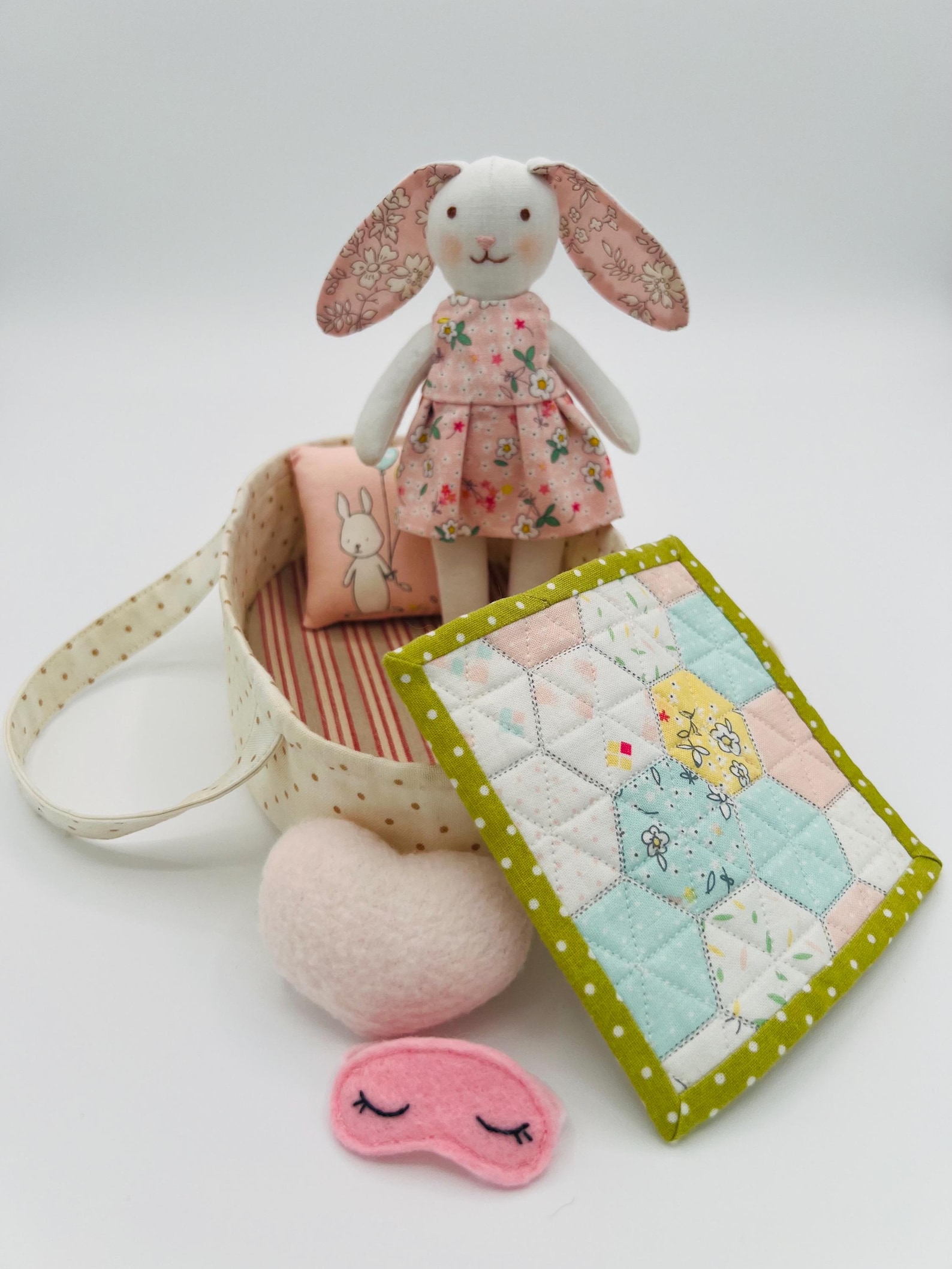 Bunnies & Baskets Short Set