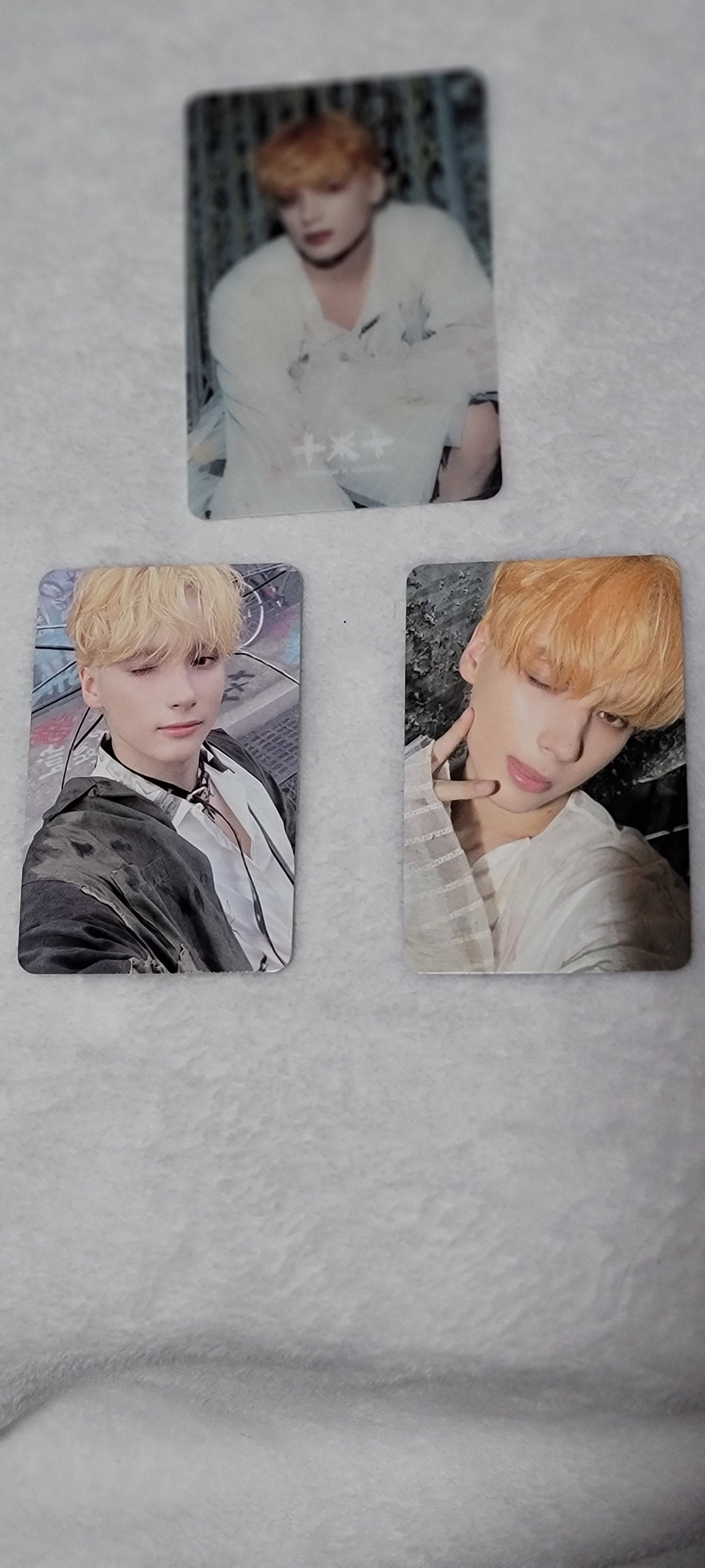 Hueningkai Official Freefall Photocards w/ Exclusive Target Photocard