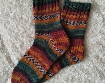 Unisex Socken. Handgestrickte Wollsocken. Kuschelige Socken