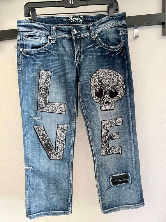 LOVE Distressed Vintage Cropped Jeans 