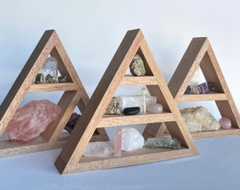 Triangle Crystal Shelf - Holz Kristall Display - Wohnzimmer Ornamente - Home Office Dekoration - Hexe Dekor Geschenk - Ätherische Öle