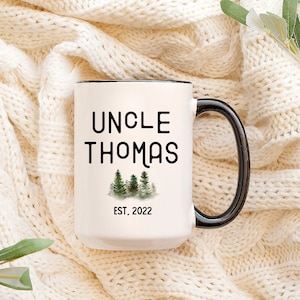 Mug Oncle Est 2022, faire-part de grossesse à un futur oncle, Mug feu de camp bientôt cadeau oncle, Mug de camping futur oncle avec nom personnalisé