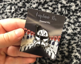Spilla smaltata Capitano Rex