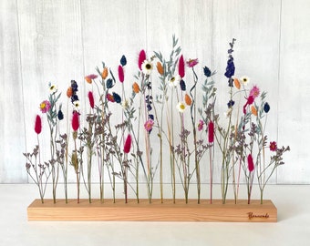 Flowerboard bunt getrocknete Wiesenblumen Trockenblumen blau pink weiß Flowergram Holzleiste Blumen Tischdeko Wanddeko Geschenk Weihnachten