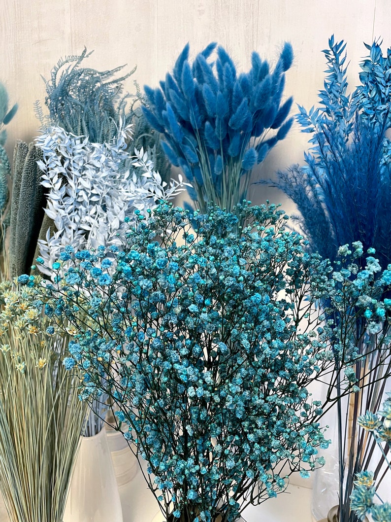 Trockenblumen blau hellblaue Blumen Trockenblumenstrauß Deko blau Tischdeko Taufe Hochzeitsdeko Adventskranz Hortensien Flachs Weizen Hafer Bild 6