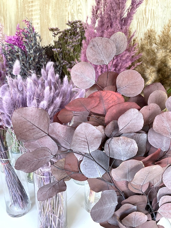 Lila Trockenblumen getrocknete Blumen in flieder violett Ruskus Lagurus Pampas Broom Hafer Weizen Phalaris Eukalyptus Deko Hochzeit Sommer