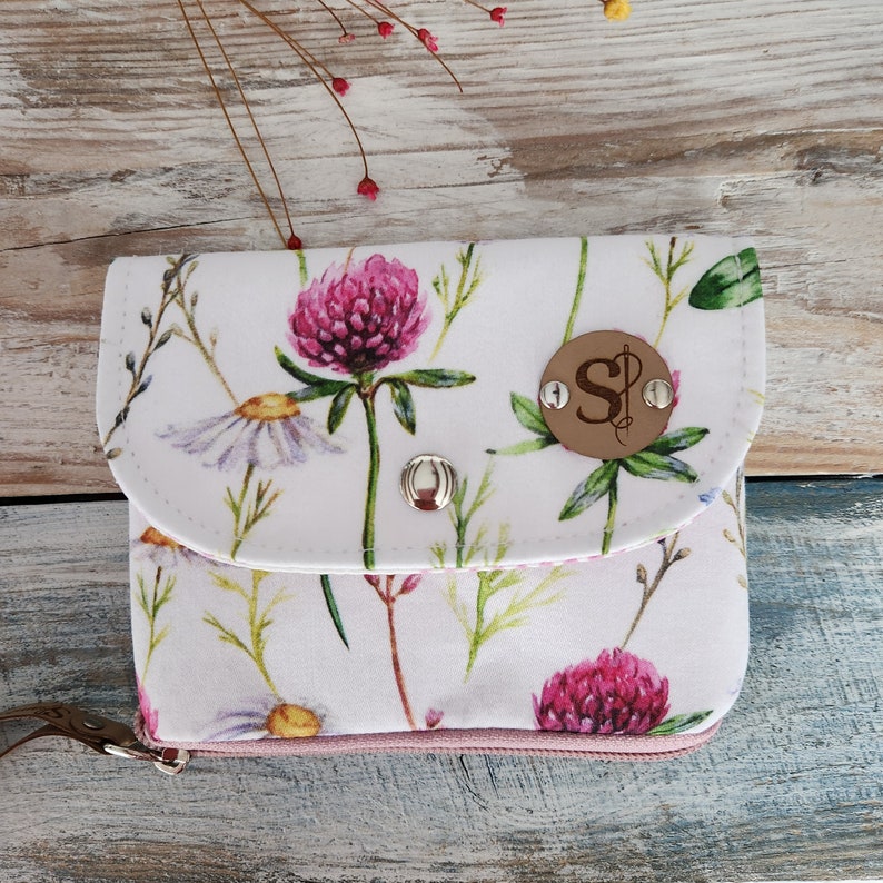 Cartera Alana, Cartera de tela estampada de flores, cartera de mano, billetera de chica, tarjetero, regalo para mamá, regalo para mujeres imagen 6