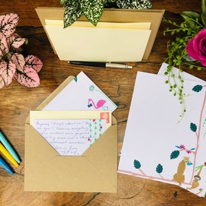 Set de sellos y escritura de letras de animales. Conjunto de papel maletín de animales. 24 papeles, 4 diseños de animales en acuarela, sobres, regalo Thinking Of You
