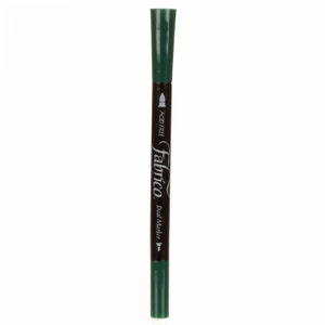 Könnte beinhalten: Ein dunkelgrüner Fabrico-Marker mit zwei Spitzen. Der Marker hat einen dunkelbraunen Mittelteil mit den Aufschriften "Acid Free" und "Fabrico Dual Marker". Der Marker ist für Stoffe konzipiert.