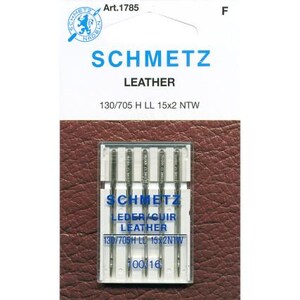Könnte beinhalten: Eine Packung mit fünf silbernen Nähnadeln für Leder, beschriftet "Schmetz Leather 130/705 H LL 15x2 NTW 100/16".