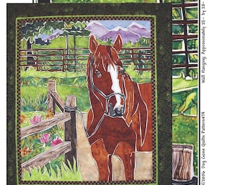 Patrón de edredón Dese Horse, tamaño aproximado 25" x 28", diseño de línea de movimiento libre de Dog Gone Quilts