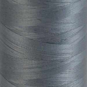 2605 Cotton Makó: 50 wt - 1422 yds Grey - Aurifil Thread