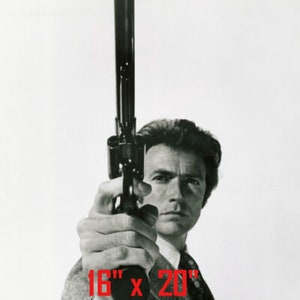 クリント・イーストウッド、刑事「ダーティ」ハリー・キャラハン役 8 x
