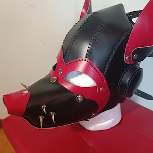 Dog mask in real leather