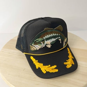 Barsch Fisch Fischen Aufnäher Retro Style Kapitän Hut