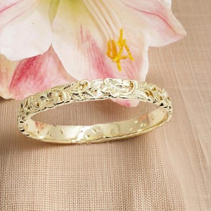 Hawaiian Floral Garden Bangle Bracelet - hawaiian bangle - stacking bracelets