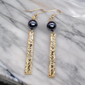Hawaiian Dangling Bar Shell Earrings - Hawaiian Earrings - Gift for her - Made in Hawaii