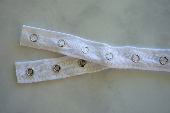 Snap tape with plastic snaps, 3 snaps on 60 mm (2 3/8 in) strip