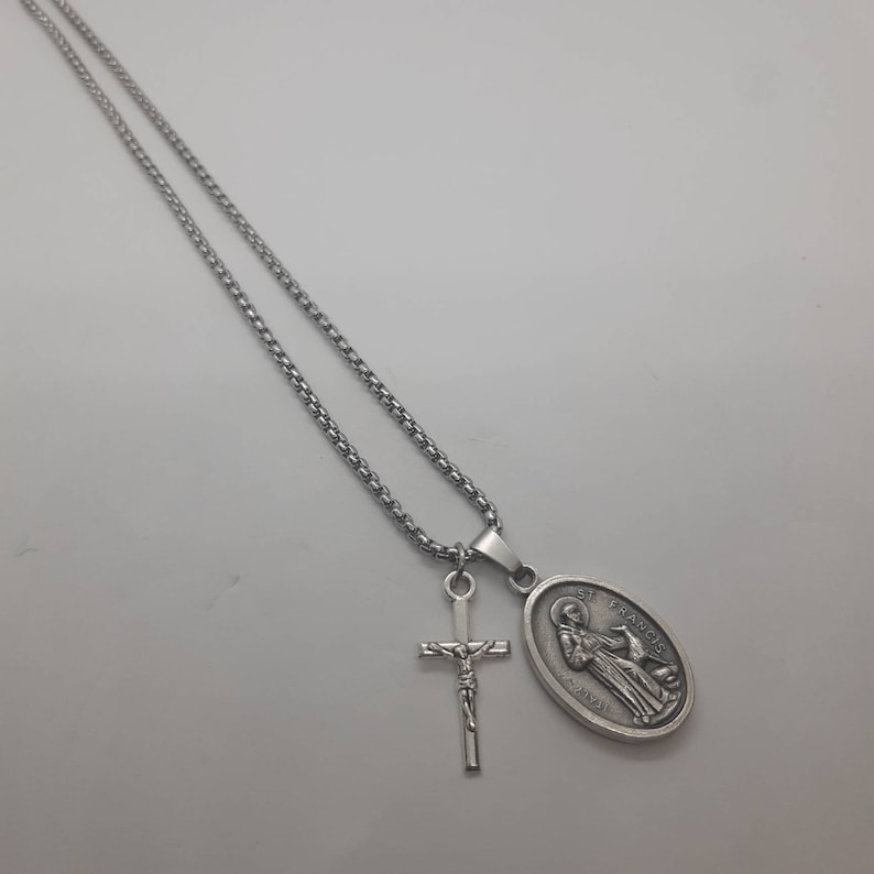 St Francis of Assisi Necklace. Stainless Steel Box Chain With Saint ...