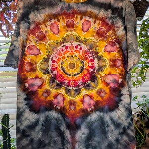M Lava Mandala Färbung