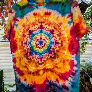 S Regenbogen Mandala