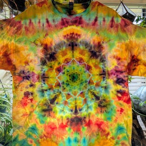XL eisgefärbtes Mandala
