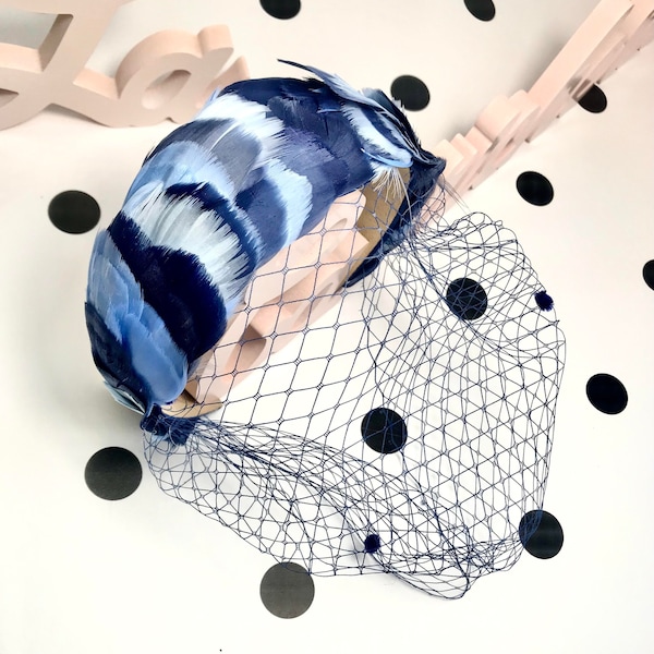 Headband fascinator feathers and veil - Coiffe bandeau serre tête plumes et voile - Headband fascinator feathers and veil navy