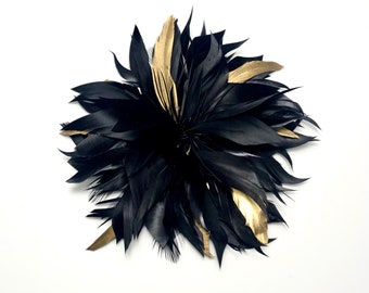 CHRYSANTHEMUM black and gold feather FLOWER BROOCH - Feathers black and gold flower brooch - Broche/pince Fleur plumes noir et or