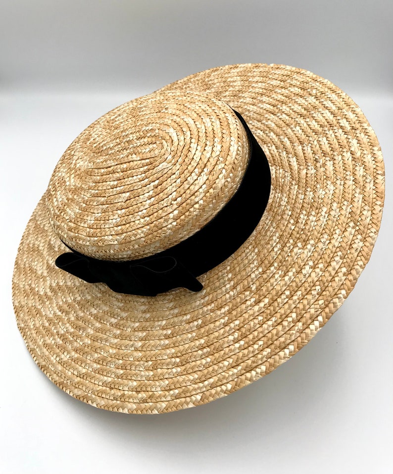 Canotier ala ancha lazo terciopelo negro Canotier plat aile large noeud velours noir Wide-Brimmed and flat crown Straw Hat black bow imagen 6