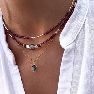 JAYA / Choker necklace in garnet and pyrite - Boho chic - gift - jewelry - surf - heishi - fine stones - lithotherapy